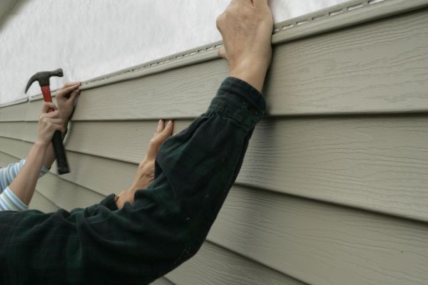 Cost of Insulated Siding Installation in Meridian